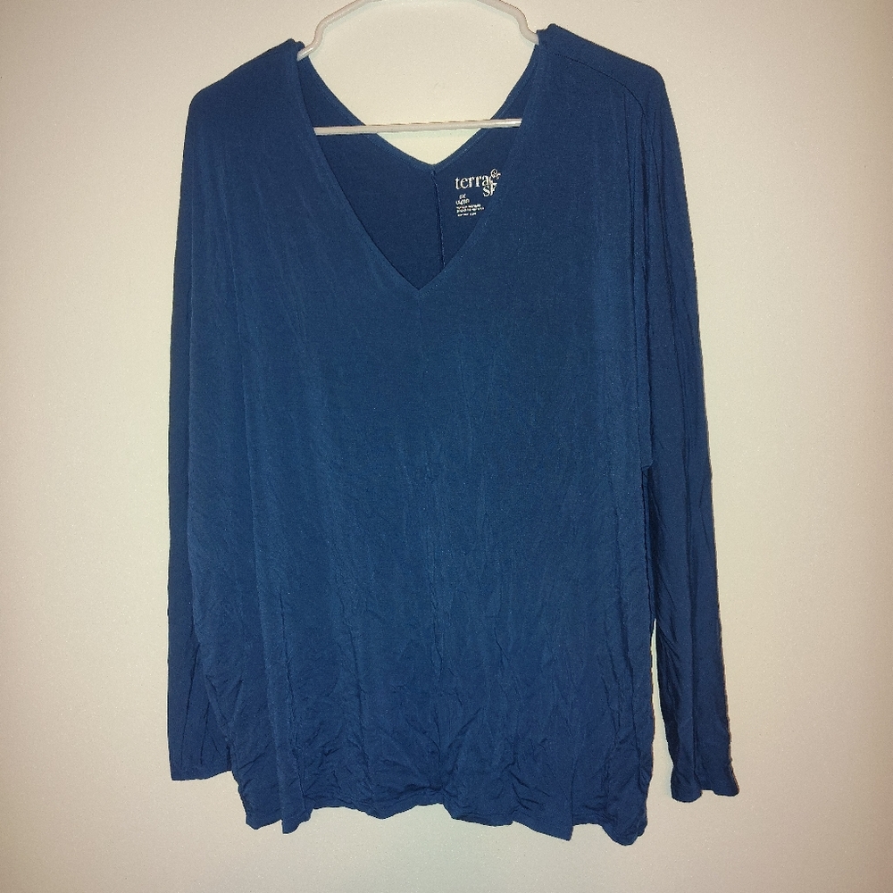 🖤3 For $15🖤Women's Blue V-Neck Top